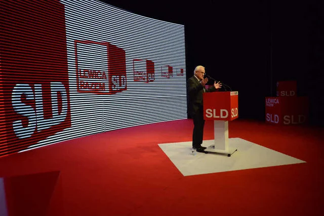 Decyzja Leszka Millera o wystawianiu Magdaleny Ogórek skutecznie poprawia wizerunek SLD?