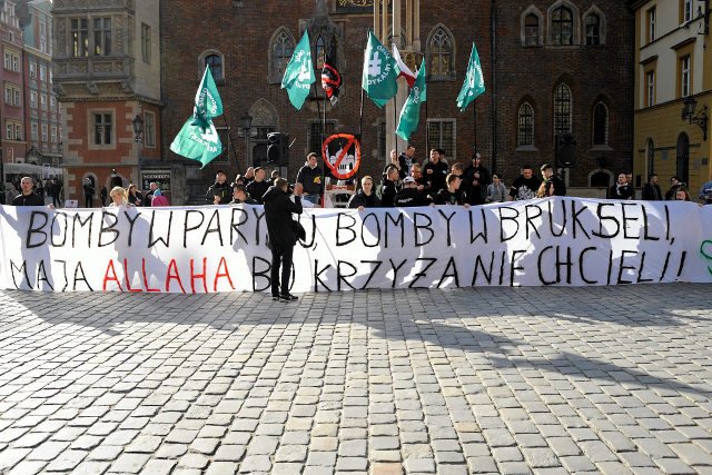 W Polsce wiele środowisk jest przeciwnych przyjmowaniu uchodźców