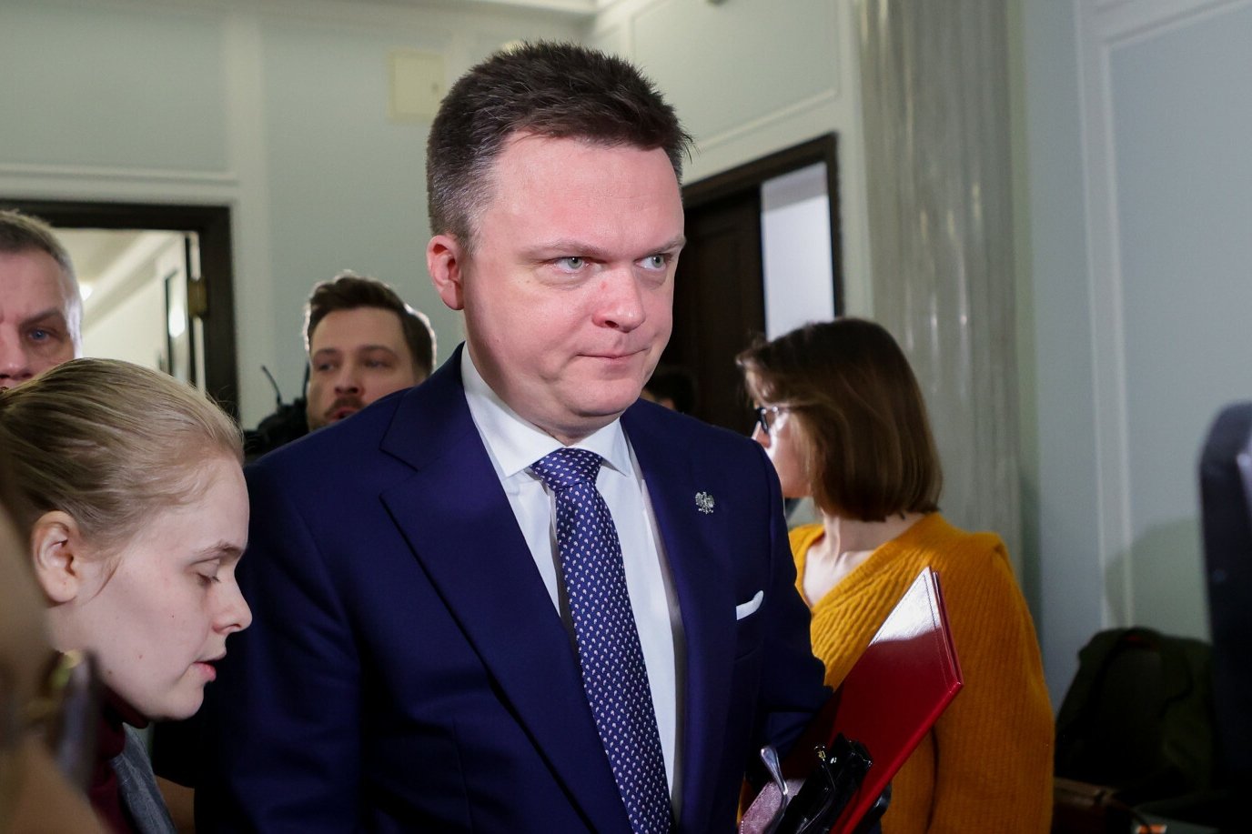 Strajk Kobiet wtargnął na konferencję Hołowni. W tle projekty dot. aborcji.