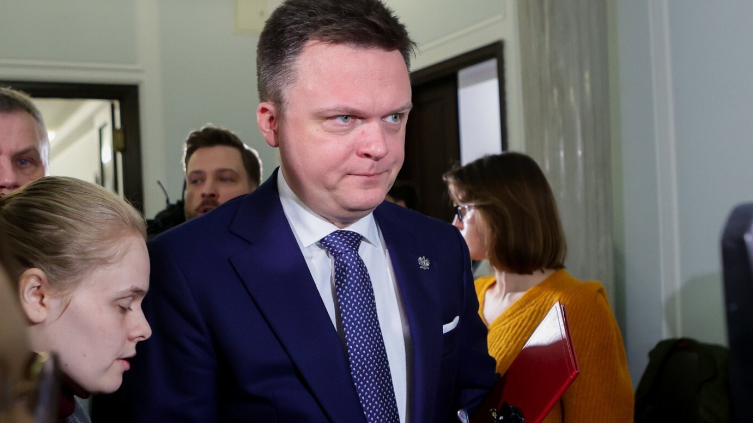 Strajk Kobiet wtargnął na konferencję Hołowni. W tle projekty dot. aborcji.