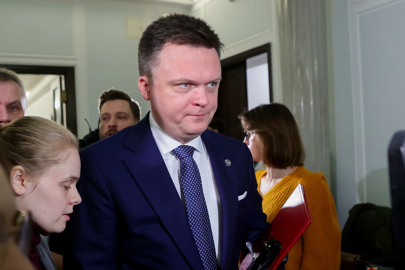 Strajk Kobiet wtargnął na konferencję Hołowni. W tle projekty dot. aborcji.