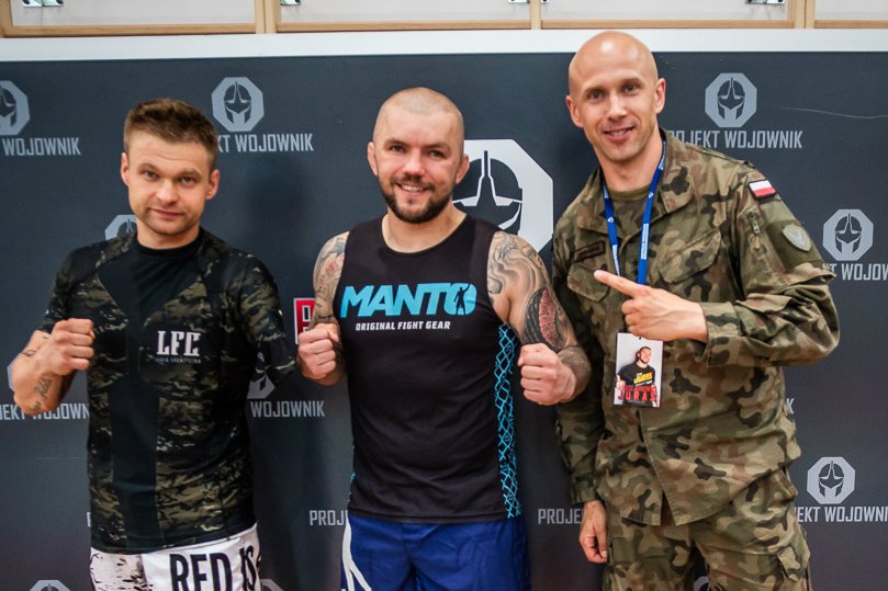 "Projekt Wojownik" to zajęcia prowadzone przez zawodników MMA dla żołnierzy weteranów.