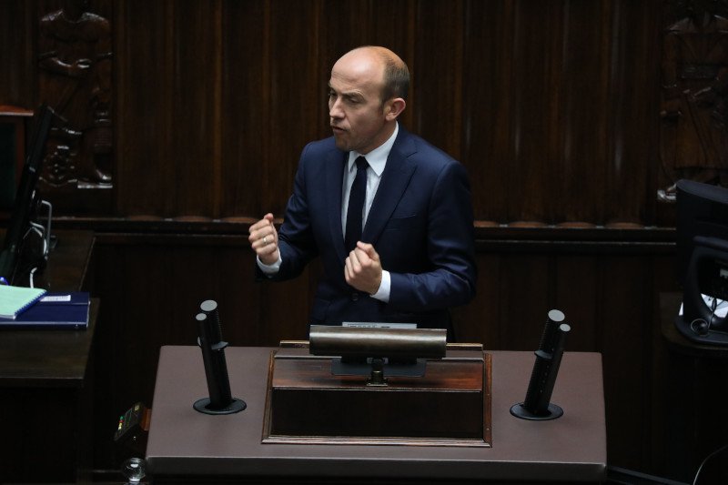 Partia Borysa Budki cieszy się bardzo wysokim poparciem w najnowszym sondażu IBRiS.