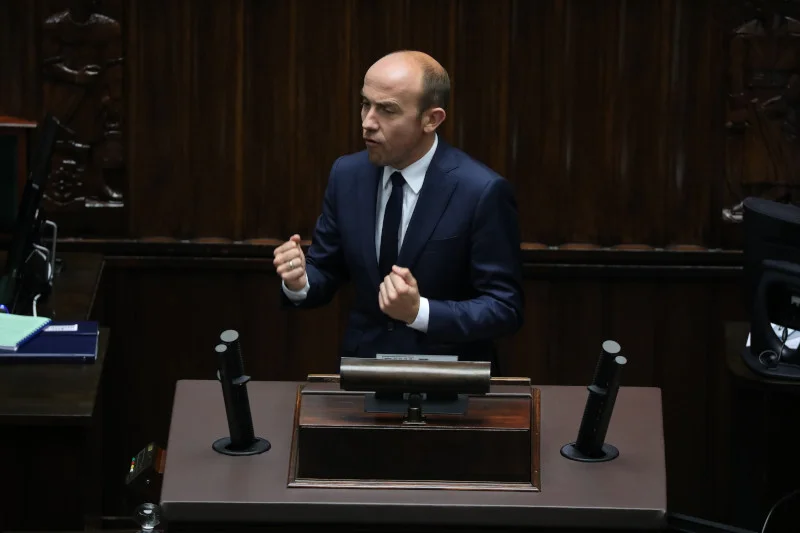 Partia Borysa Budki cieszy się bardzo wysokim poparciem w najnowszym sondażu IBRiS.