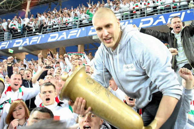 Pobicie piłkarzy Legii Warszawa. W roli głównej "Staruch"