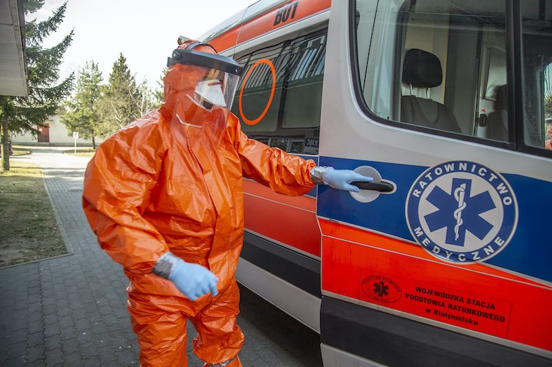 Ponad 300 nowych zakażeń koronawirusem w Polsce.