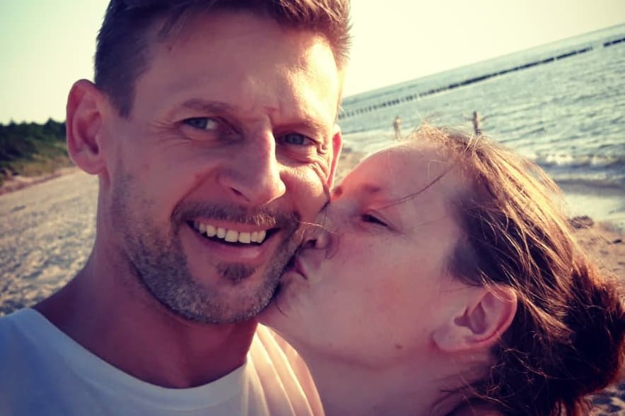 Michał Wójcik pomaga swojej żonie Jani w walce z nowotworem