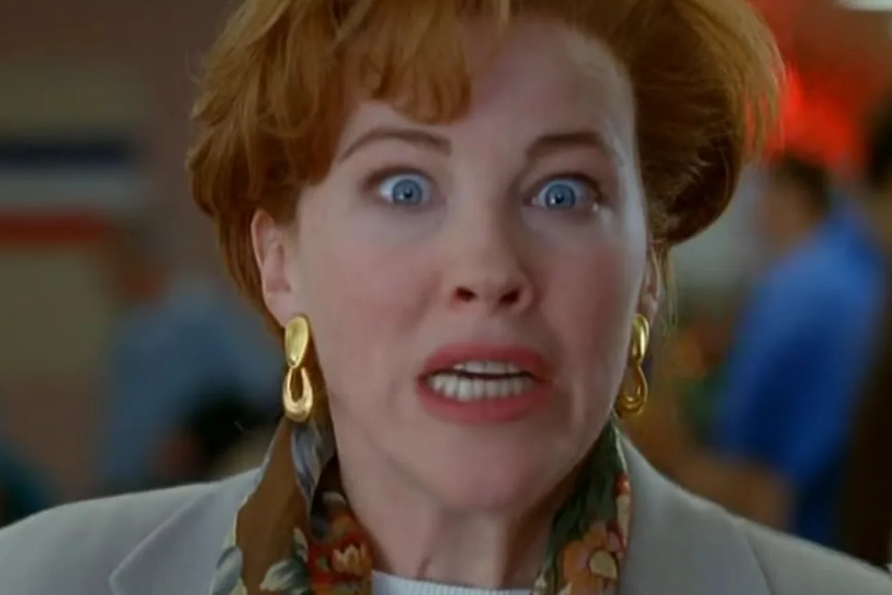 Catherine O’Hara miała 36 lat, gdy zagrała mamę Kevina.