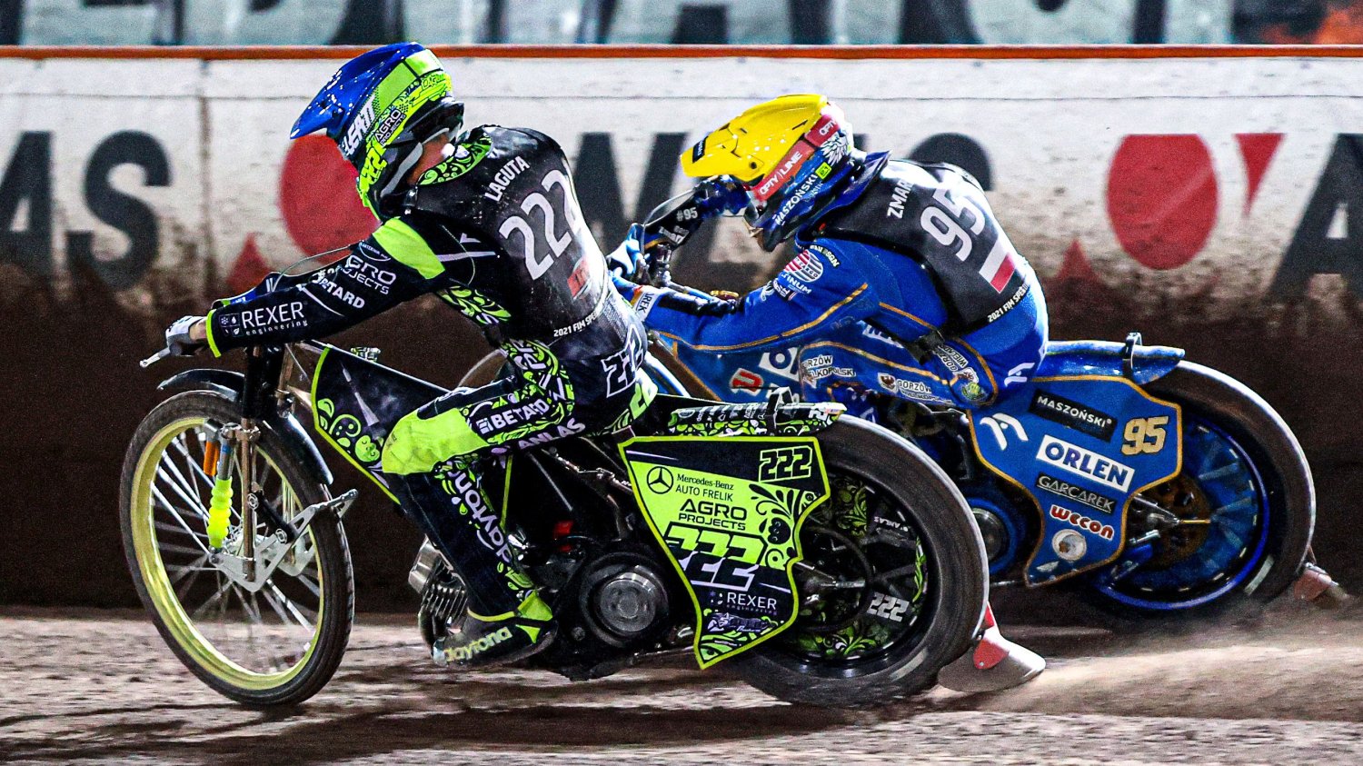 Walka Artioma Łaguty i Bartosza Zmarzlika była pasjonująca do samego końca. Ostatecznie górą Rosjanin.