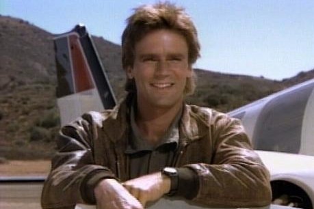 MacGyver w pełnej krasie – kadr z intra do serialu