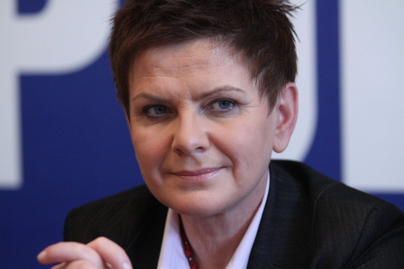 Jak widać, punkt widzenia zależy od punktu siedzenia. Nawet w tak kluczowej sprawie jak przyzwoitość.