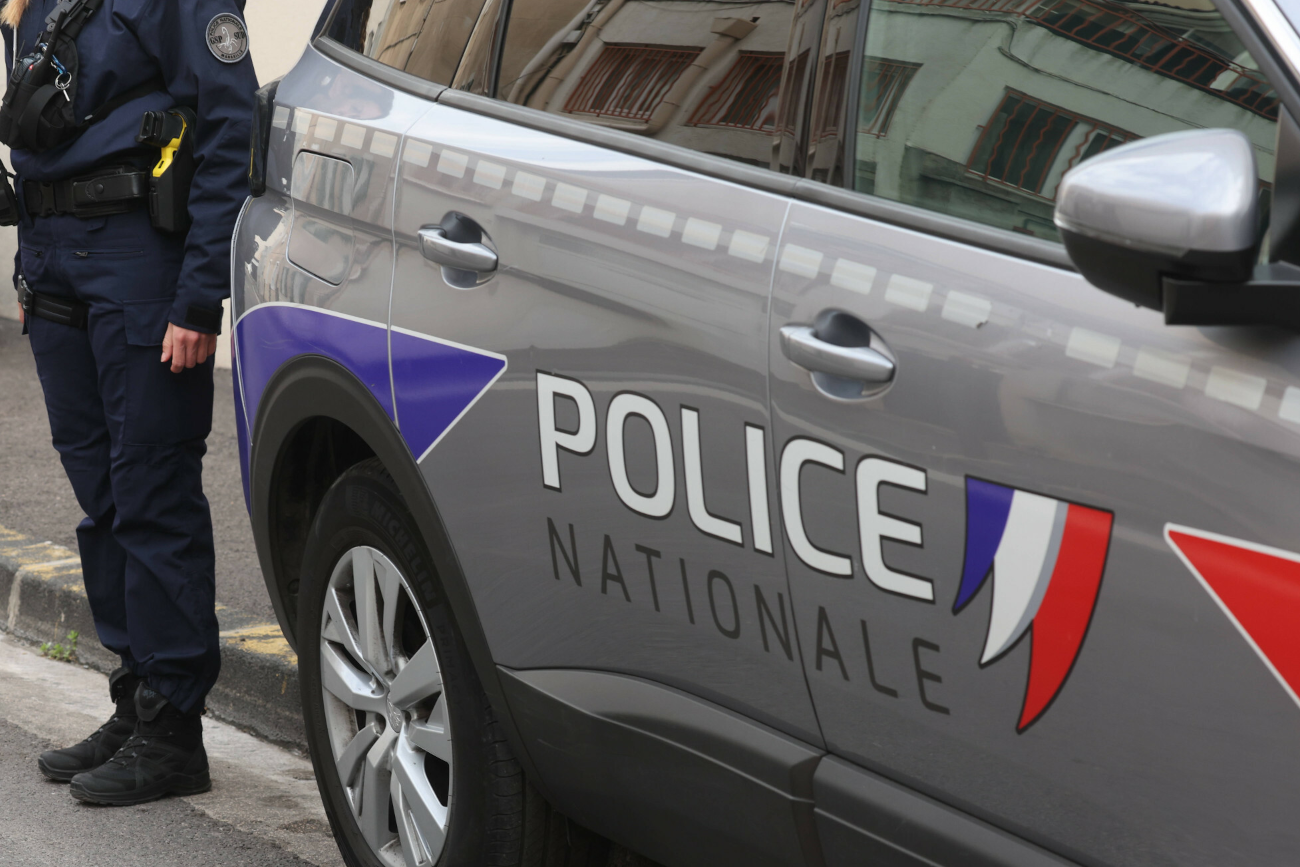 Ojciec zamordował trzy córki i zgłosił się na policję. Najmłodsza miała 4 lata