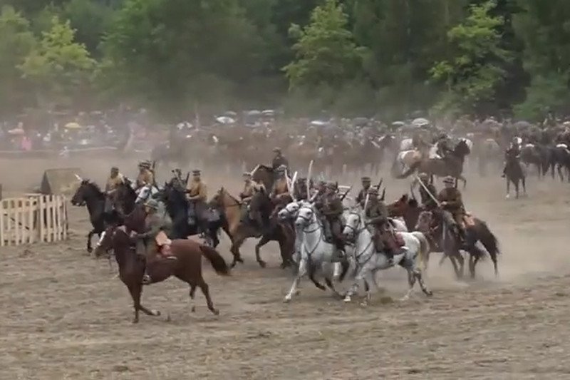 Inscenizacja szarży pod Krojantami, 2013.