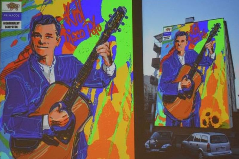 Mural Zenka Martyniuka ma powstać do piątku.