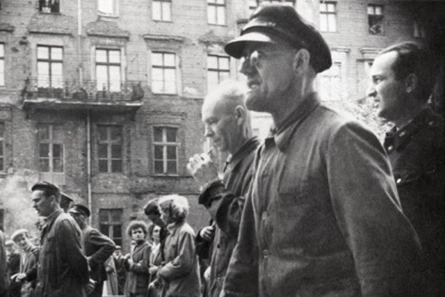 Robotnicy na ulicach Poznania, 28 VI 1956.