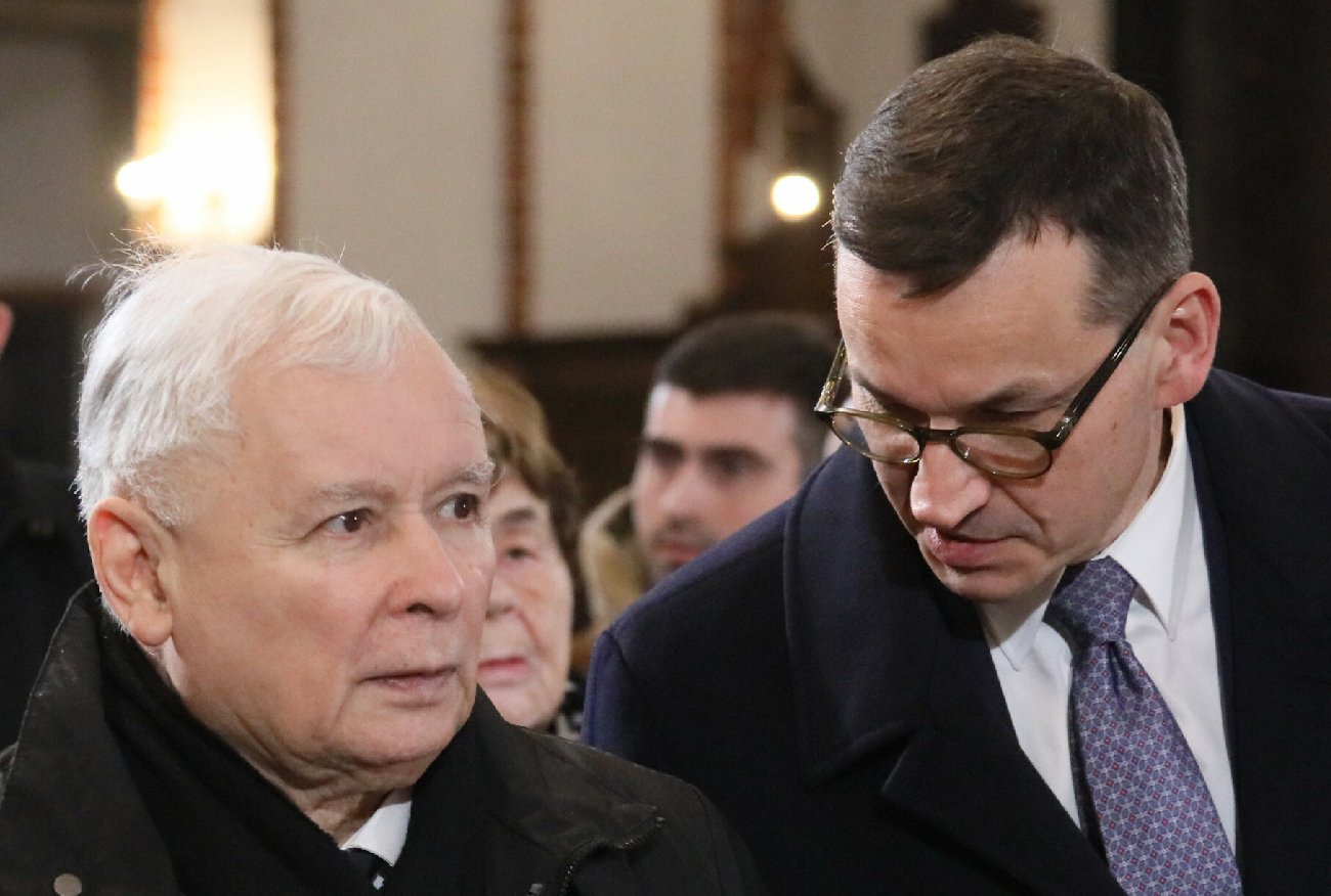 Jarosław Kaczyński postanowił o losie Mateusza Morawieckiego. Elżbieta Witek i Jacek Sasin dostali jasny sygnał.