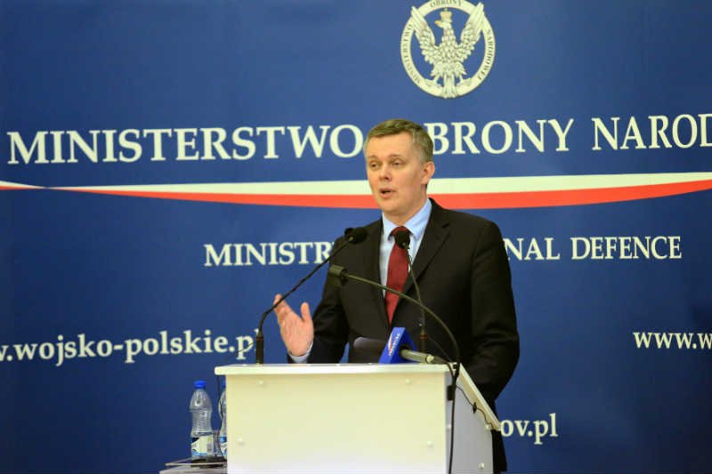 Tomasz Siemoniak zdradził, że jego mama była zmartwiona tym, że zadaje się z ludźmi mówiącymi tak, jak na taśmach.