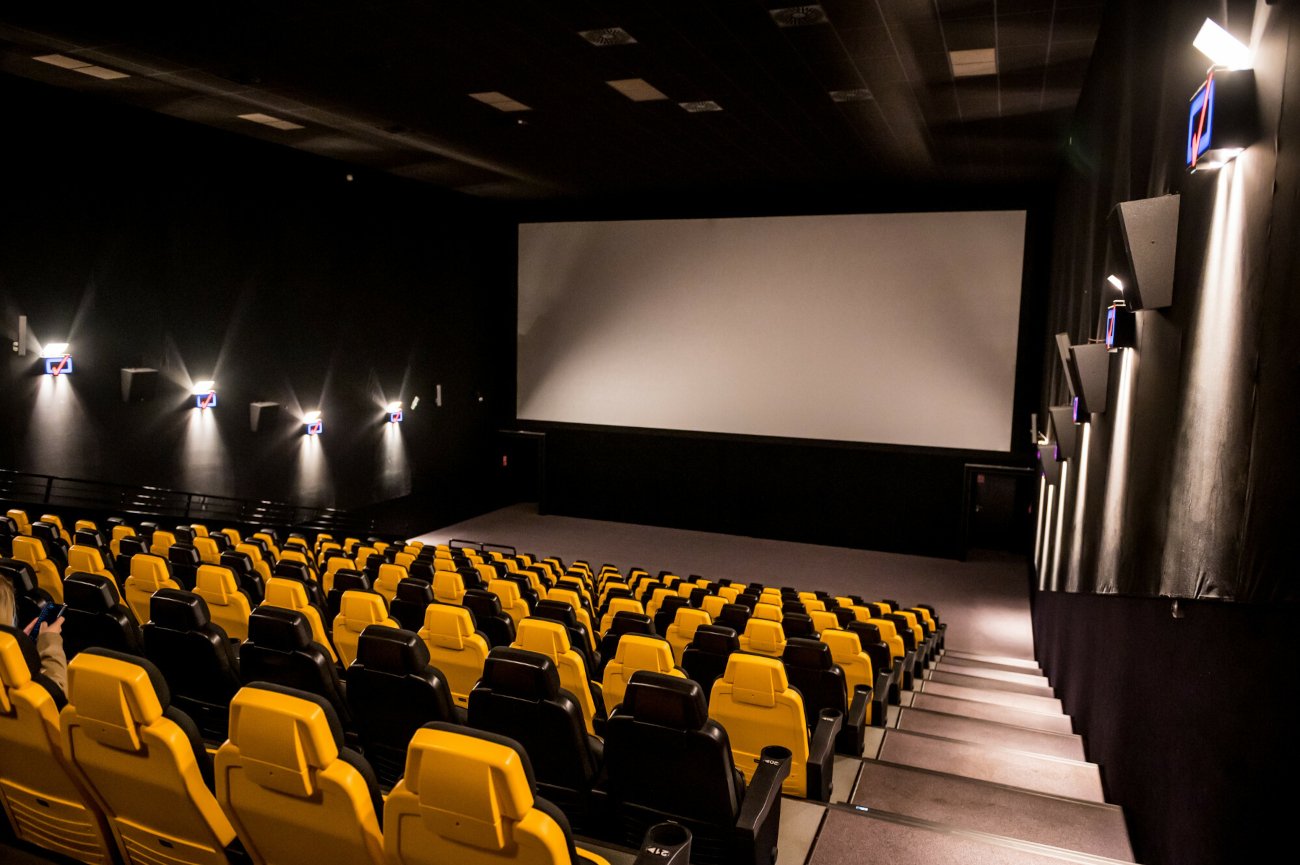 Hiszpania. Kino zapłaci karę za niewpuszczanie widzów z własnym jedzeniem.