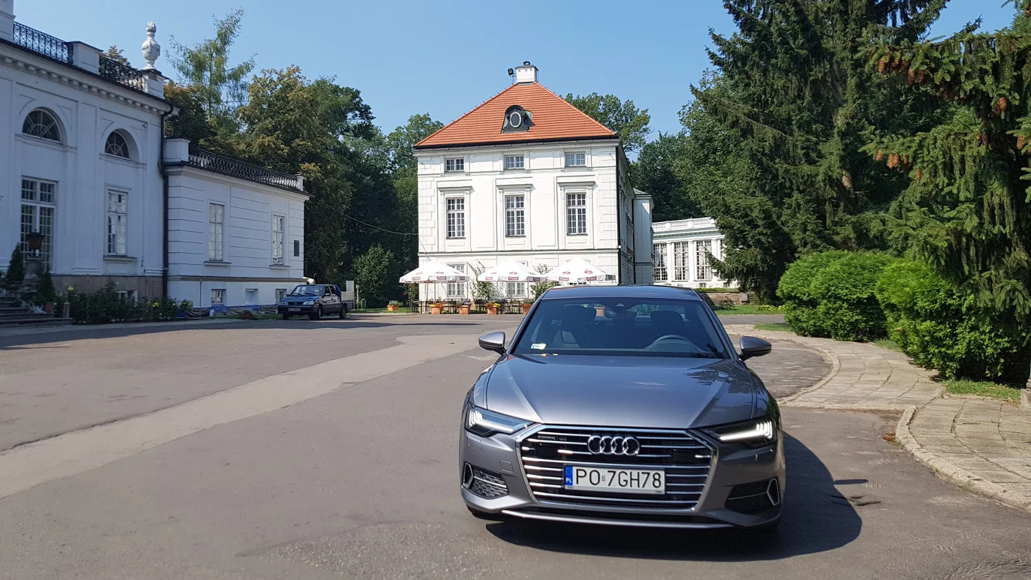 Według danych producenta na jednym baku można przejechać ponad 1300 km.