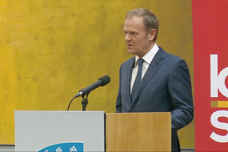 Podczas przemówienia na Uniwersytecie w Dublinie, Donald Tusk mówił m.in. o katastrofie smoleńskiej i podziale polskiego społeczeństwa.