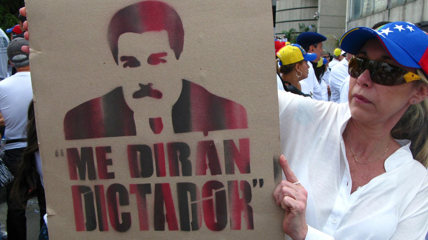 Nicolas Maduro obalony