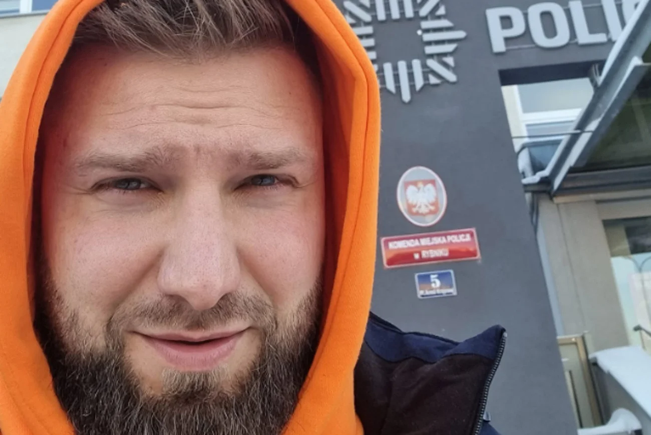 Ks. Adrian Chojnicki sam poinformował o swoich zdjęciach na portalach randkowych.