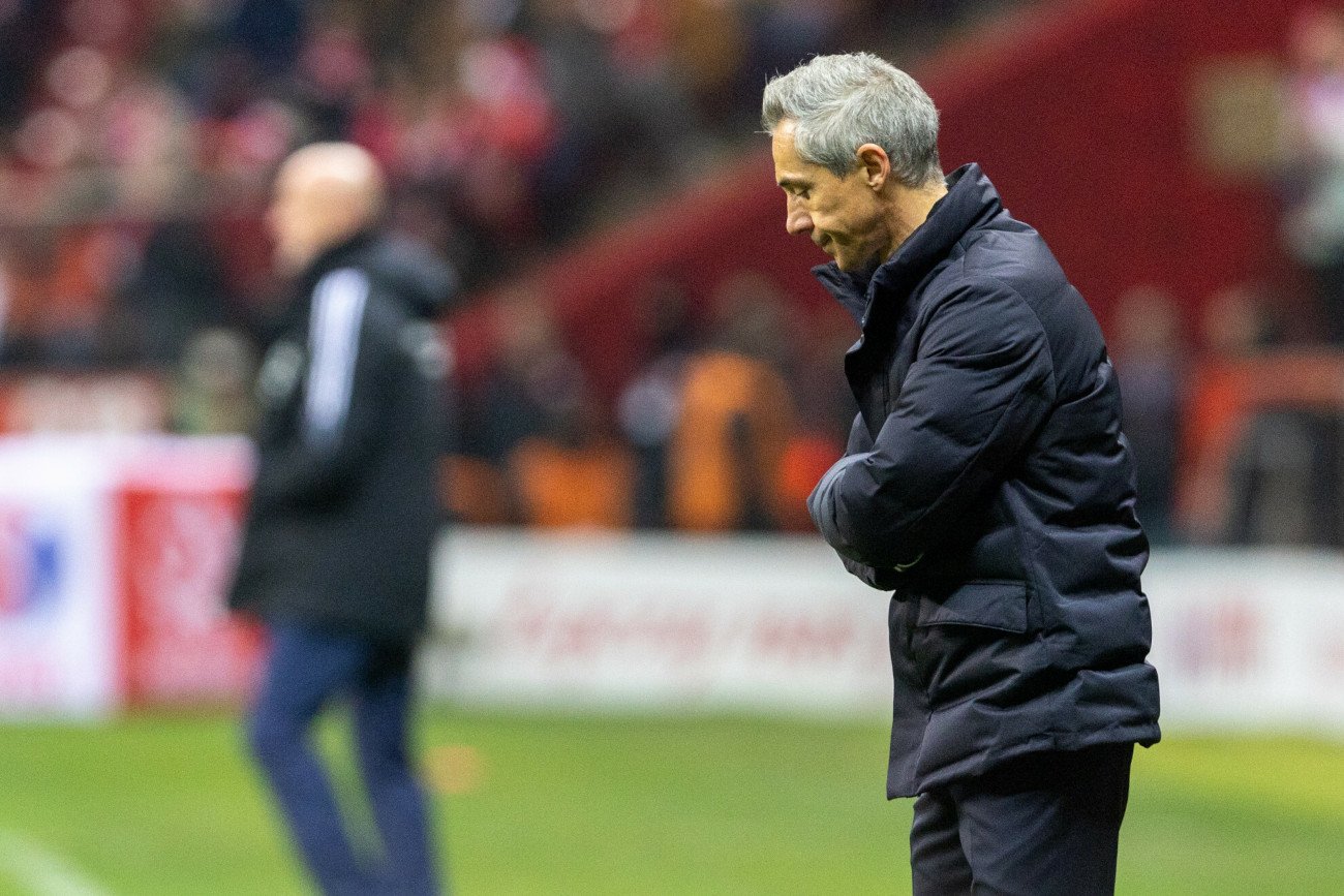Paulo Sousa nie ma w ostatnich tygodniach najlepszej prasy w Polsce. Selekcjoner Biało-Czerwonych jest pod presją.
