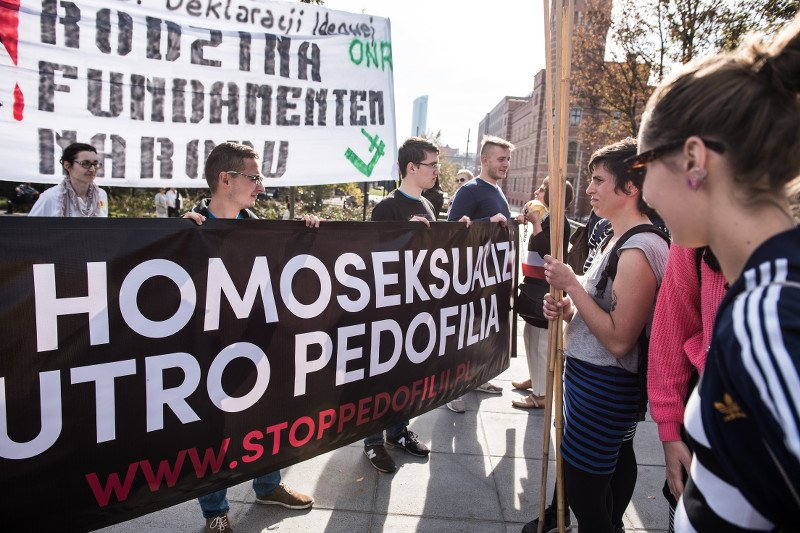 Osoby LGBT w Polsce ciągle spotykają się z dyskryminacją i przemocą