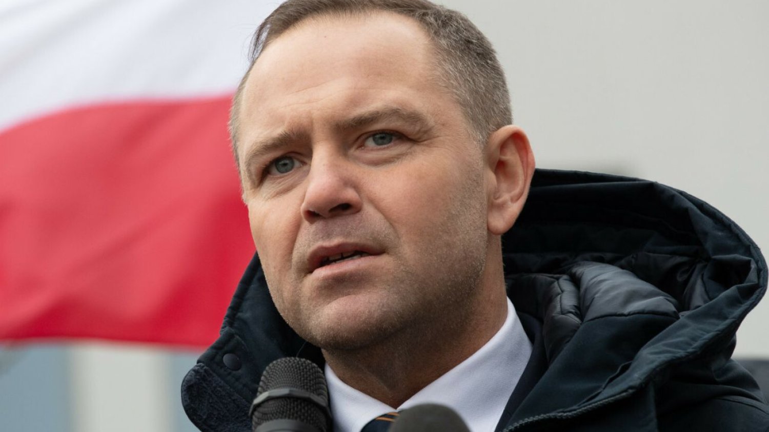 Nawrocki z niższym poparciem niż PiS . Partia: "To przemyślana strategia".