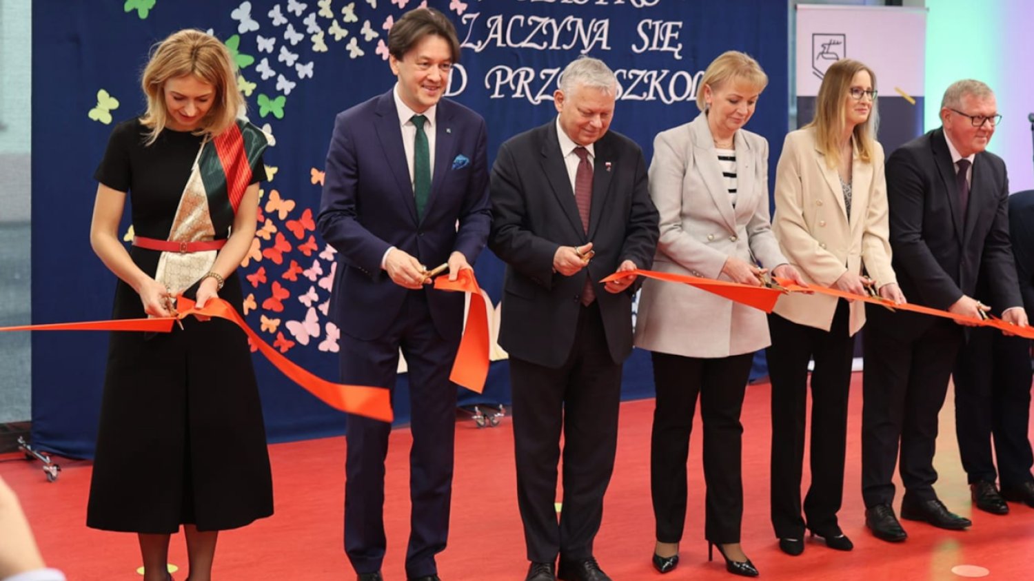 "Cóż to było za otwarcie" – skomentował na Facebooku burmistrz Kozienic otwarcie przedszkola.
