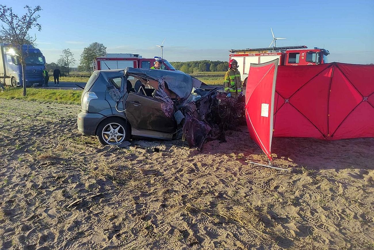 W zderzeniu zginął 60-letni kierowca, mąż zamordowanej kilkadziesiąt minut wcześniej kobiety