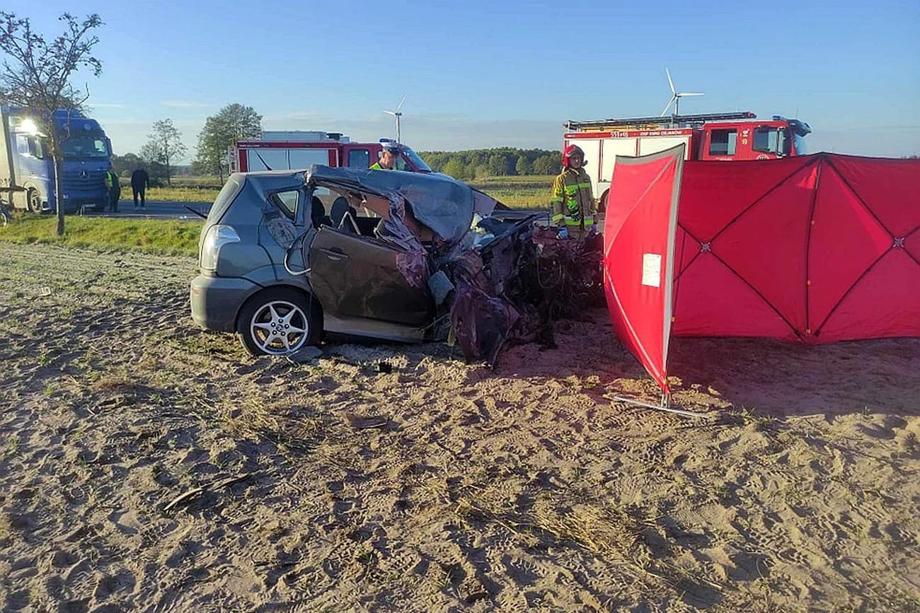 W zderzeniu zginął 60-letni kierowca, mąż zamordowanej kilkadziesiąt minut wcześniej kobiety