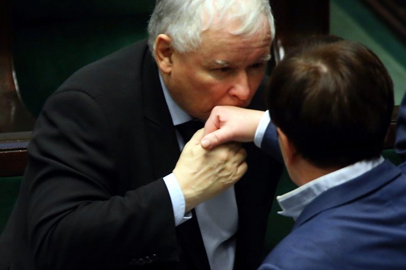 Jarosław Kaczyński podziękował Beacie Szydło za zarządzanie partyjnymi finansami.