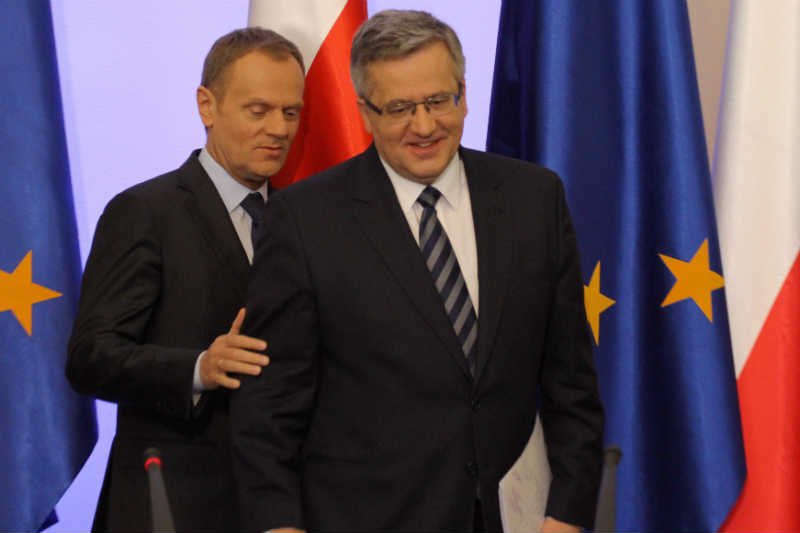 Nawet Donald Tusk nie wierzy, że Bronisław Komorowski wygra w pierwszej turze.
