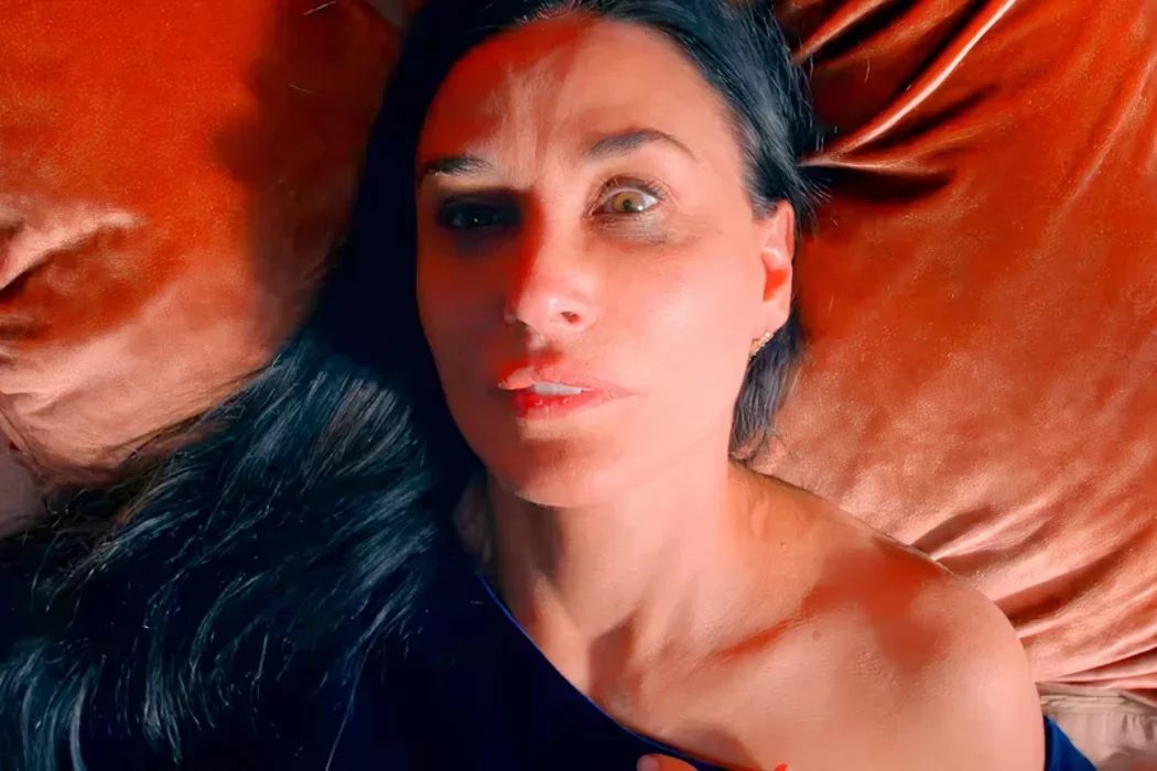 "Substancja" wstrząsnęła wieloma widzami i widzkami ws. medycyny estetycznej i upiększania się. Jak jest naprawdę? Obalamy największe mity.