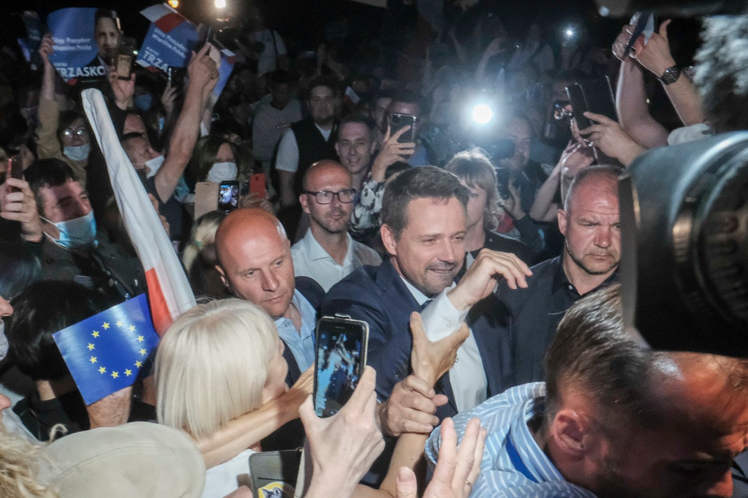 Rafał Trzaskowski podczas Areny Prezydenckiej w Wyższej Szkole Marketingu i Zarządzania.