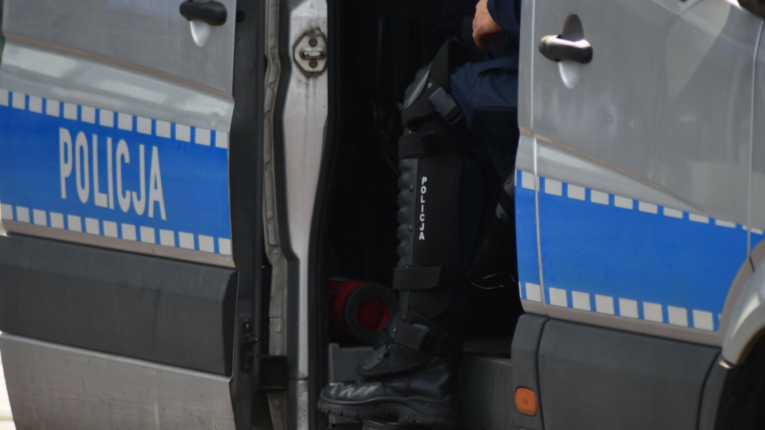 W jednym z poznańskich mieszkań znaleziono ciało 86-latki. Policja podejrzewa zabójstwo i poszukuje sprawcy.