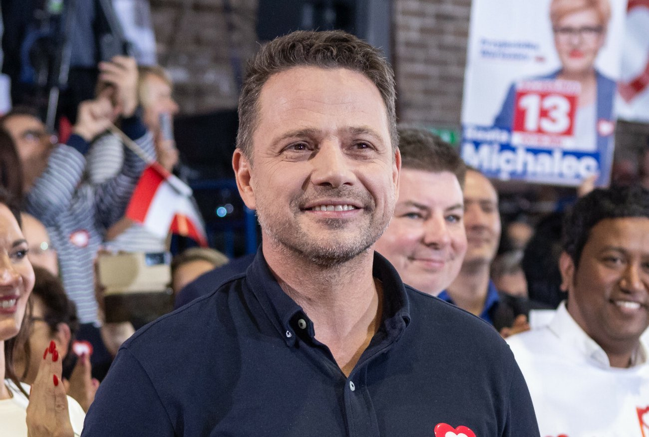 Fatalne notowania PiS w najnowszym sondażu. Trzaskowski deklasuje rywali.