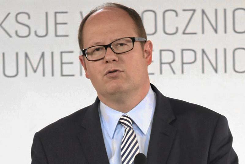 Prezydent Gdańska Paweł Adamowicz poparł uwolnienie internetu w Polsce