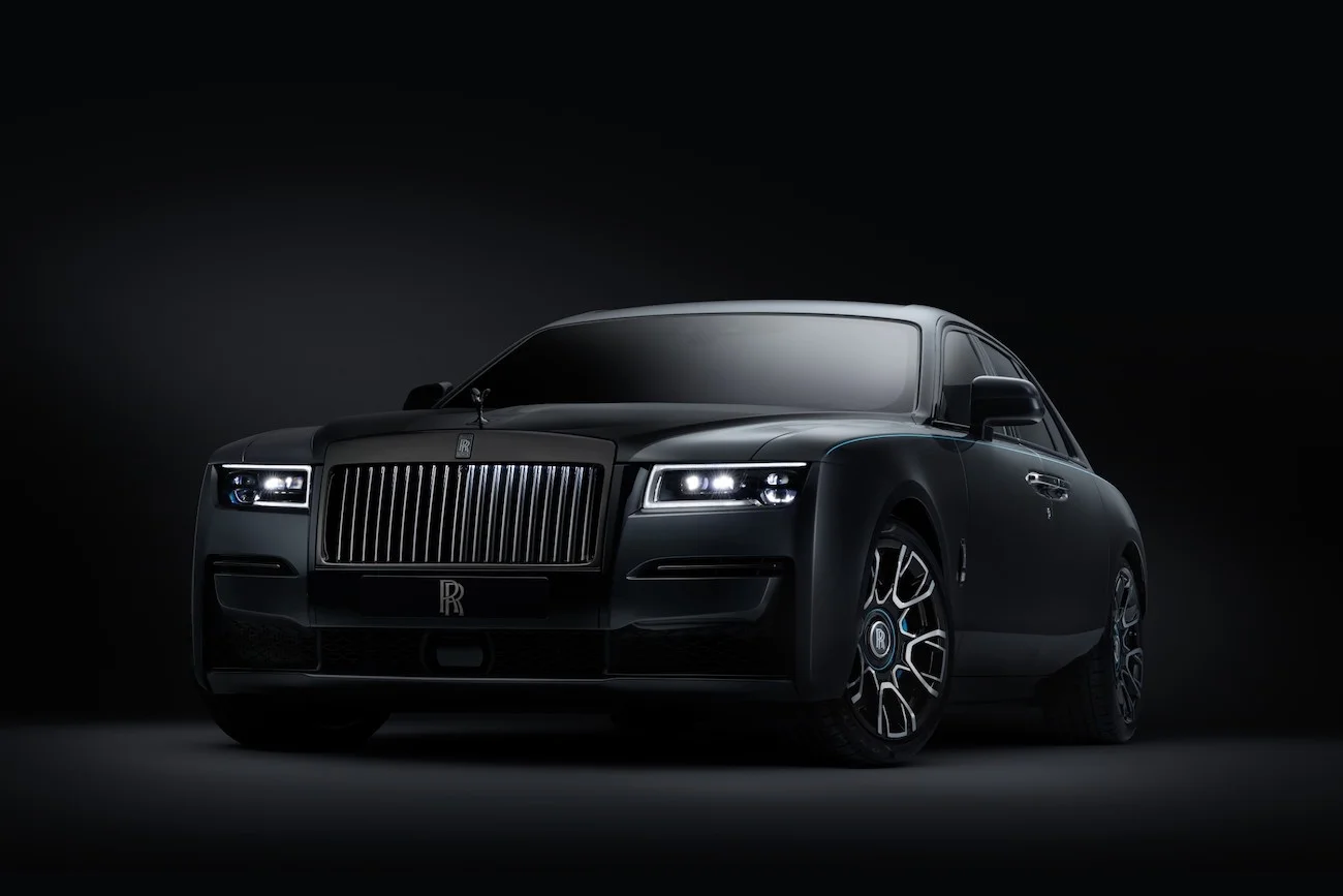 Na rynku debiutuje nowy Rolls-Royce Black Badge Ghost.