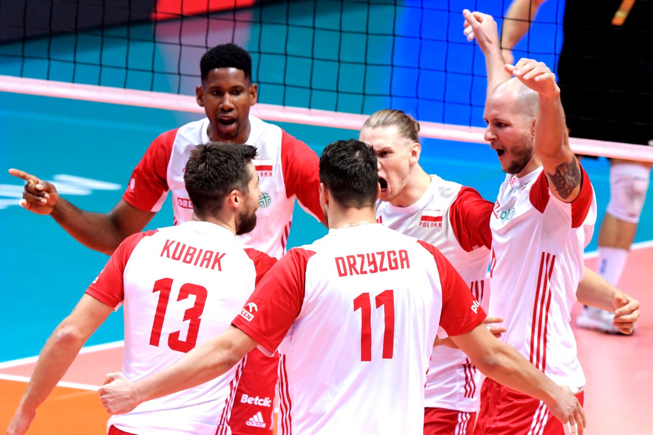 Biało-Czerwoni na otwarcie mistrzostw Europy wygrali w Krakowie z Portugalią w czterech setach.