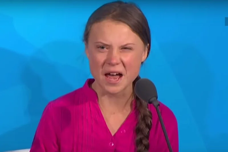 16-letnia Greta Thunberg stała się obiektem ataku prawicy - nie tylko polskiej.