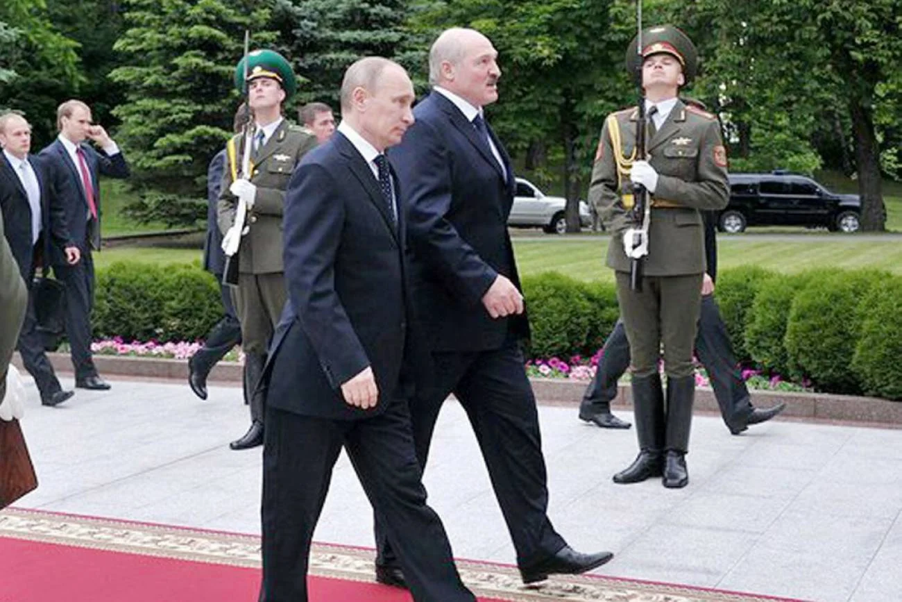 Uszy Putina. To one pozwoliły rozpoznać sobowtóra na spotkaniu z Łukaszenką