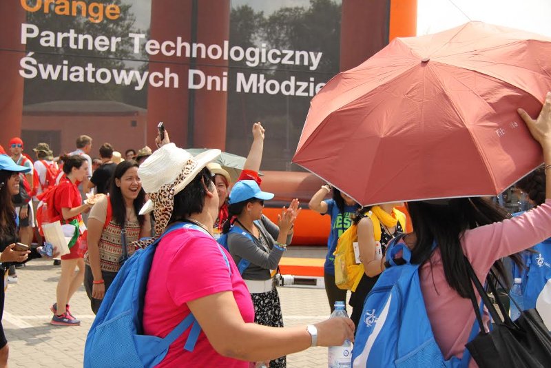 Od strony technologicznej organizacja Światowych Dni Młodzieży również zdała egzamin. Za zapewnienie łączności dla pielgrzymów, mediów i służb porządkowych odpowiadała firma Orange