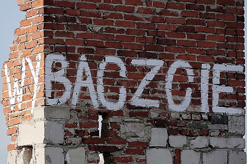 Do kogo i przez kogo skierowany jest ten apel w okolicach romskiego koczowiska we Wrocławiu?