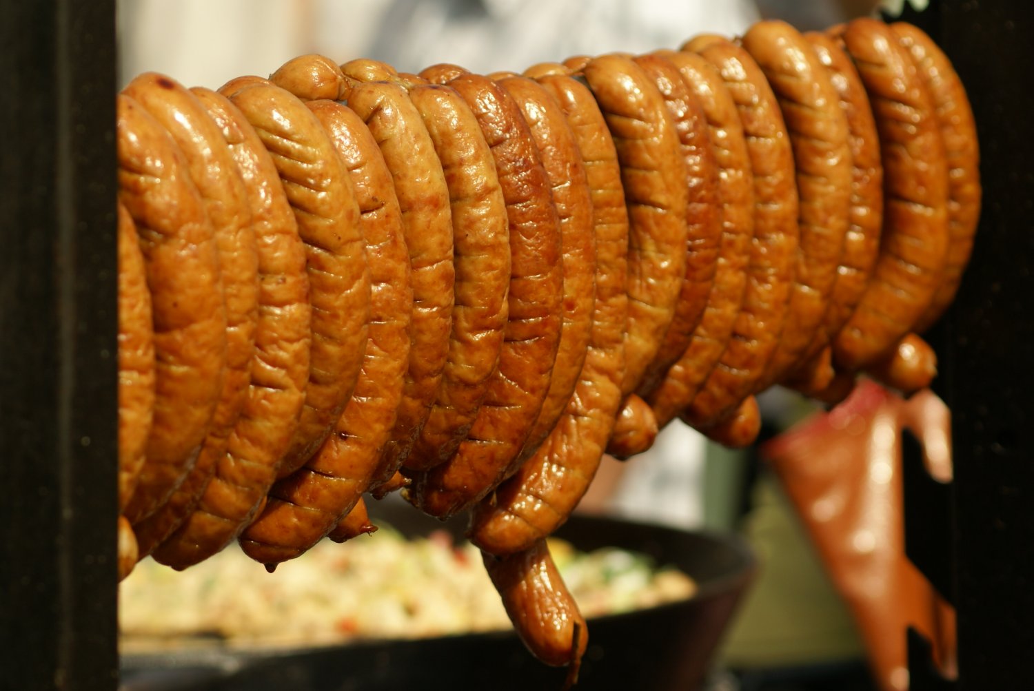 "Jedynie sporadycznie stwierdzano przekroczenia, prawdopodobnie związane ze stosowaniem nieprawidłowych procesów wędzenia"