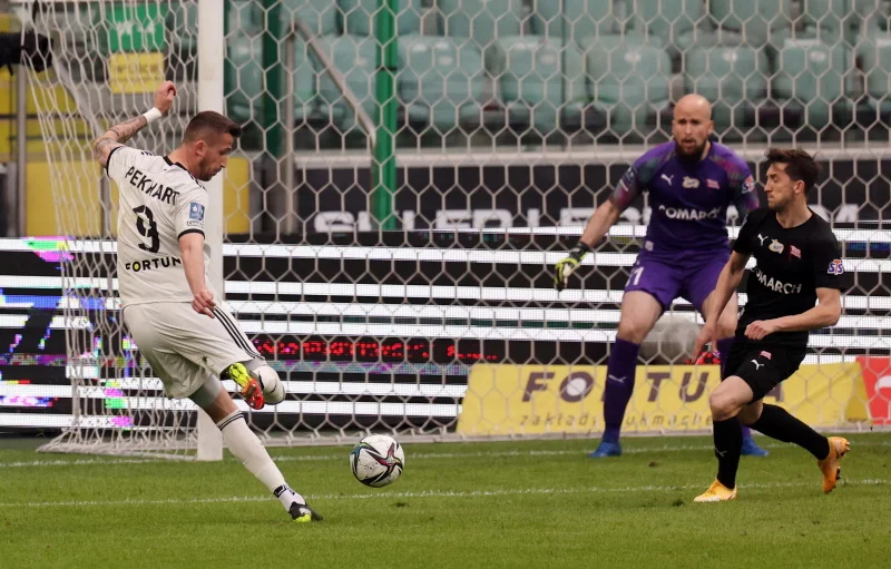 Legia Warszawa nie wygrała z Cracovią, ale jest coraz bliżej mistrzostwa Polski