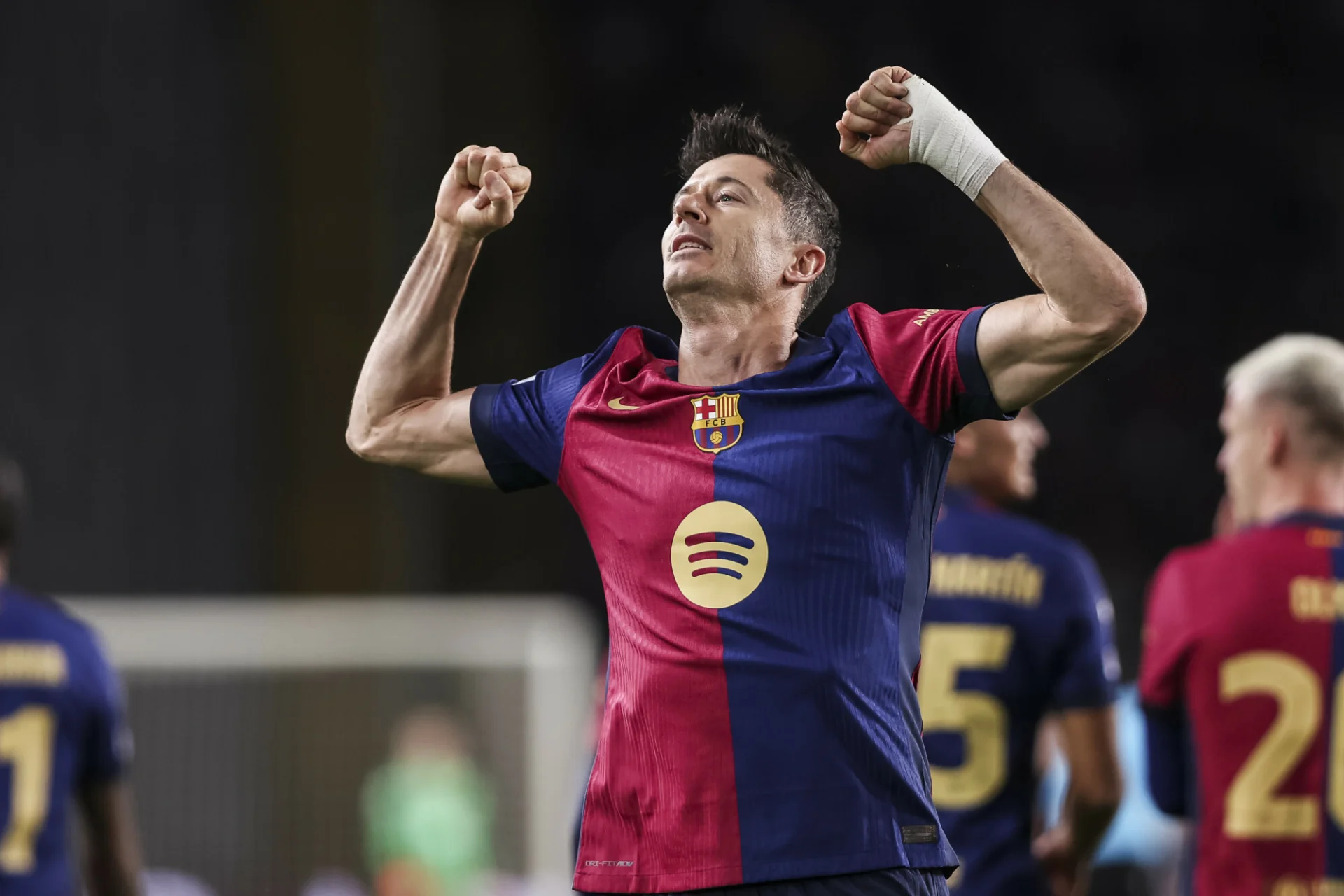 Robert Lewandowski wraca na Signal Iduna Park w Dortmundzie. Gdzie obejrzeć mecz Borussia - Barcelona?