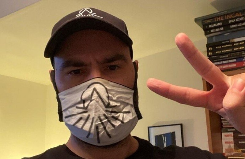 Jakub Żulczyk ma koronawirusa. Apeluje: "Obalcie jutro ten rząd."