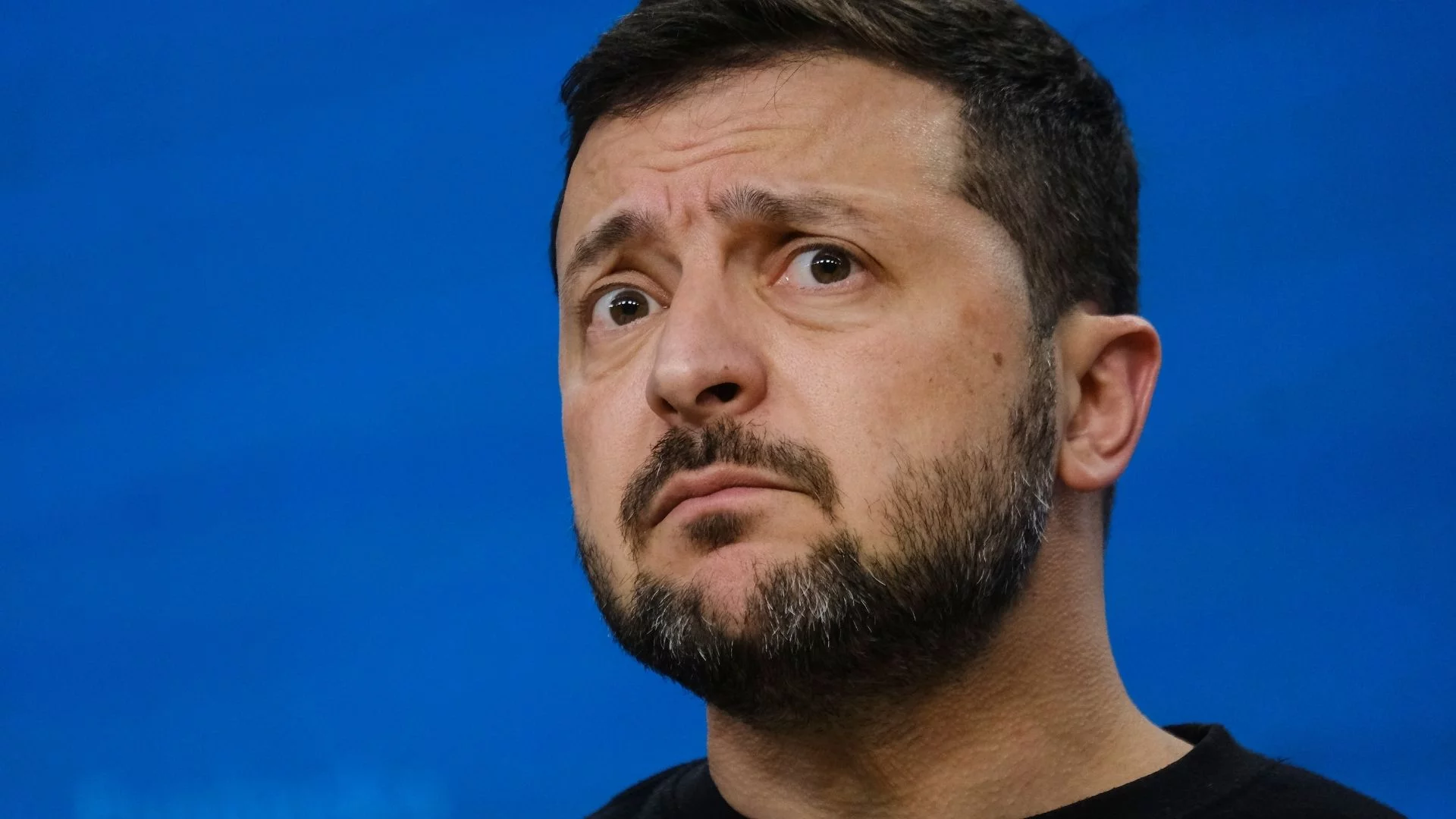 Referendum i wybory w Ukrainie w pierwszej połowie roku. Zełenski pod ścianą